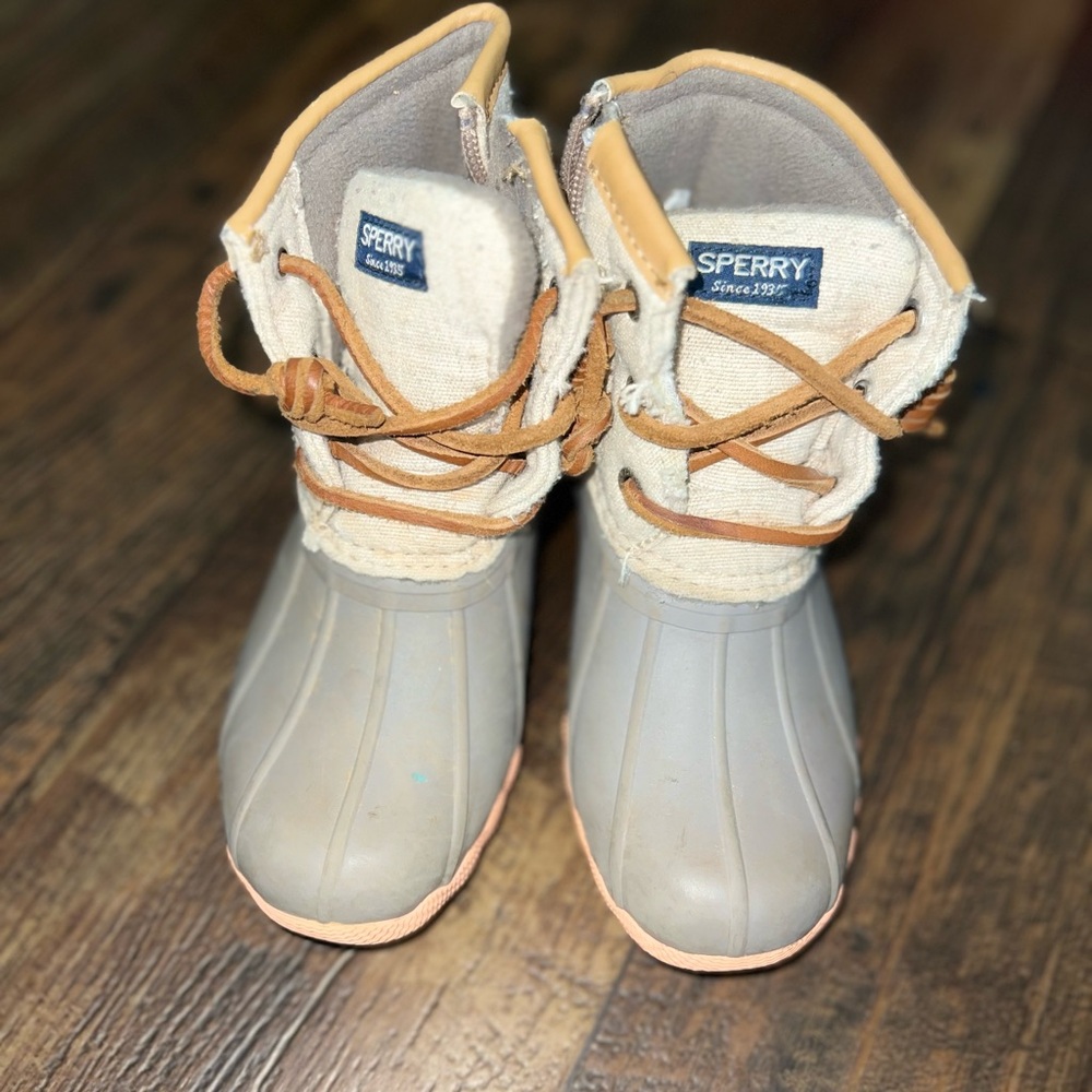 Size 11M Sperry Duck Boots-GIRLS